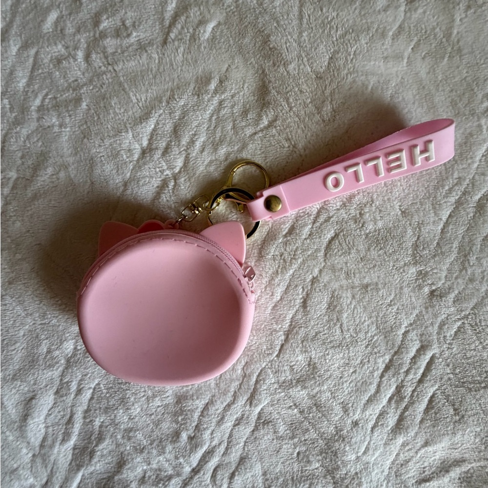 Hello Kitty Pink coin & Keychain Holder - Picture 2 of 5